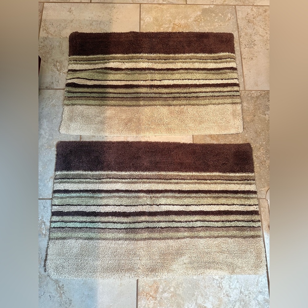 Source Unknown Brown and Cream Striped Bath Rug Set